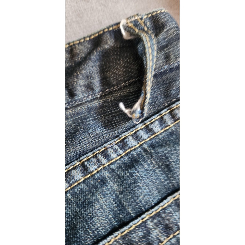 Kenneth Cole JEANS Men's 32‎ X30 Dark Wash Denim With Fading. Model Is 5.8"150 - Picture 9 of 11